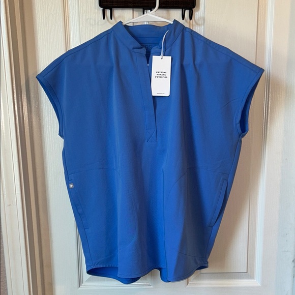 Figs Rafaela Scrub Top - Picture 2 of 3